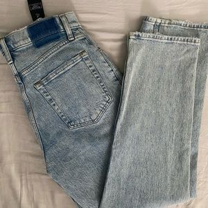 The 90s Straight Ultra High Rise Abercrombie Jeans